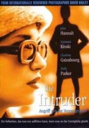 Нарушительница (The Intruder) 1999